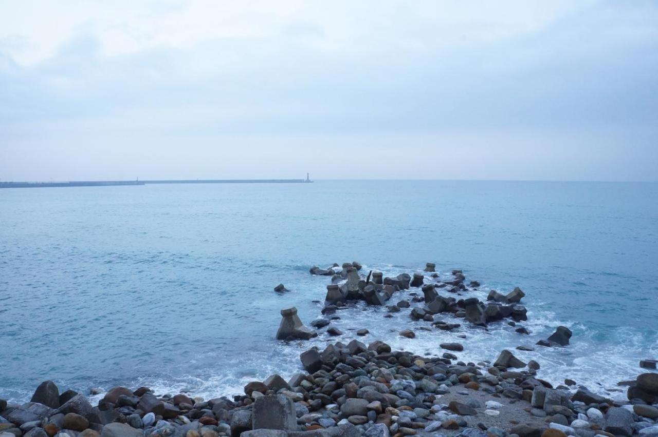 Hl Sea Homestay Hualien City Exterior photo